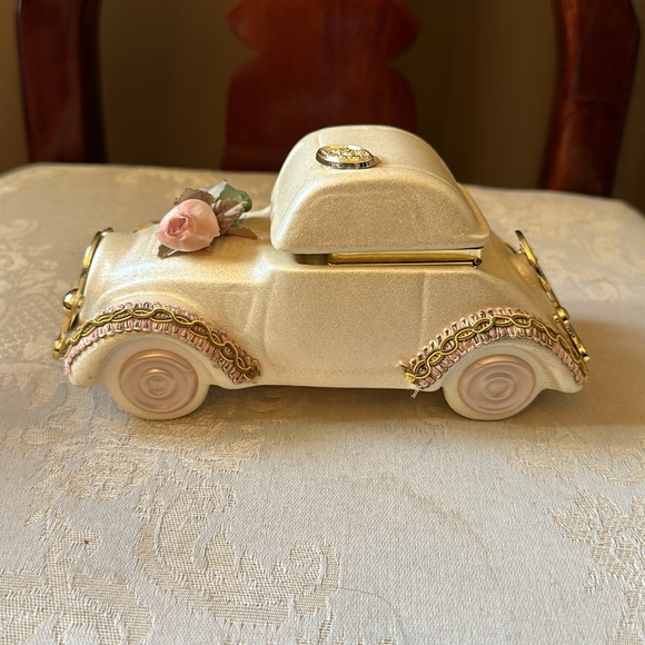 Italceramica Creazioni Exclusive made in Italy Lady Carolin ceramic trinket box - Picture 3 of 12